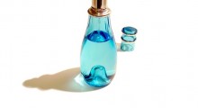 Frasco de esencia azul